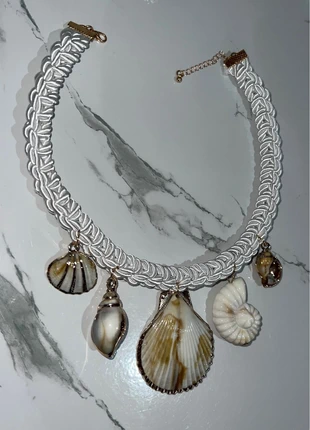 Collar conchas marinas ibiza vibes, marca: CHIC, estado: Muy bueno, 14,90 €, 16,35 € Protección al comprador incluida
