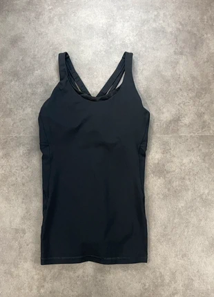 Débardeur Lululemon noir - Taille 12 (44 EU), marque: Lululemon, état: Très bon état, taille: XXL / 44 / 16, 24,50 €, 26,43 € Protection acheteurs (Pro) incluse