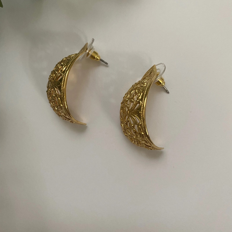 Vintage celestial bohowitch intricate gold earrings 5