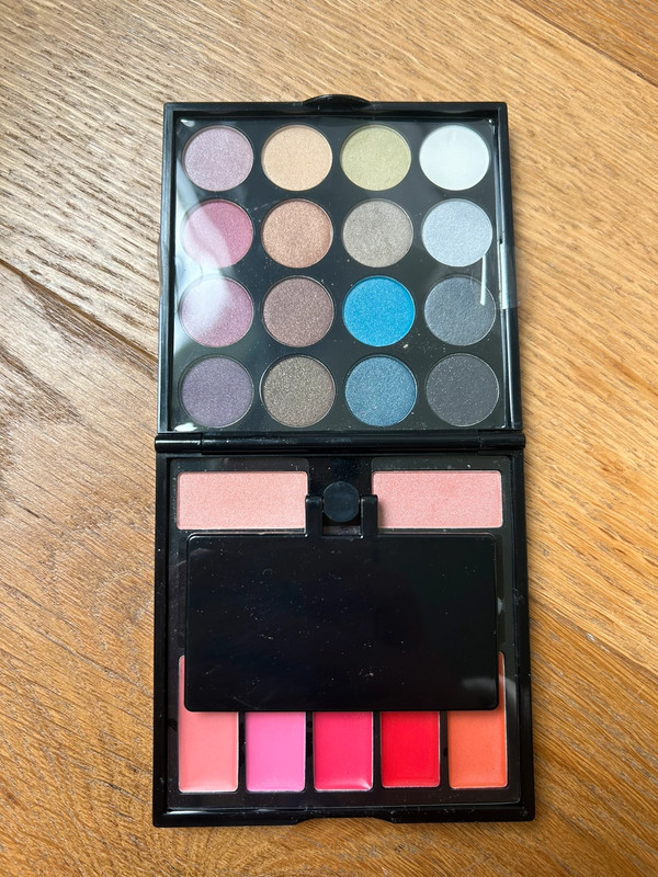 Petite palette à maquillage 1