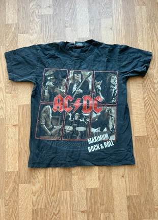 T-shirt acdc collection, brand: AC/DC, condition: Very good, size: M, €15.00, €16.45 includes Buyer Protection