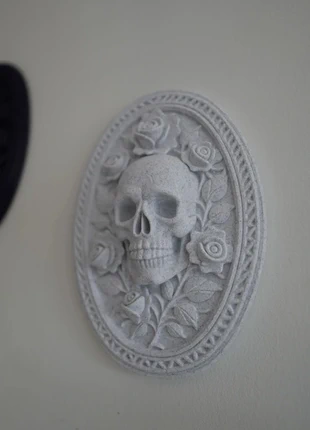 Gothic Skull Wall Frame – Baroque Decor for Dark Aesthetic, merk: Eternal Scream, staat: Nieuw zonder prijskaartje, € 13,90, € 15,30 inclusief Kopersbescherming Pro