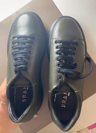 vendo scarpe classiche, état: Neuf avec étiquette, taille: 37, 8,00 €, 9,10 € Protection acheteurs incluse