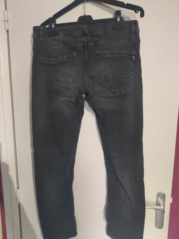 Jean taille 40 - photo numéro 2