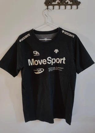 T-shirt Descente, marque: Descente, état: Très bon état, taille: M, 9,00 €, 10,15 € Protection acheteurs incluse