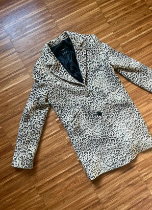 Cappotto leopardato , marke: Bershka, zustand: Sehr gut, größe: S / 36 / 8, 18,00 €, 19,60 € inklusive Vinted-Käuferschutz