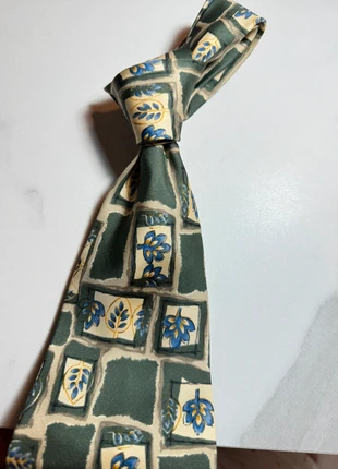 Cravatta seta, brand: Uomo, condizioni: Nuovo senza cartellino, €9.00, €10.15 include la Protezione acquisti