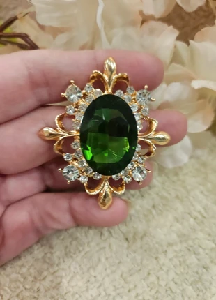 Broche médaillon vert tendance chic élégant, brand: Tendance, condition: Very good, €7.99, €9.09 includes Buyer Protection Pro