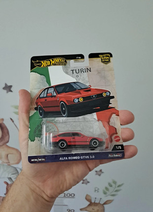 Hot wheels premium alfa Romeo rojo, merk: ALFA, staat: Heel goed, maat: Prematuur, tot 44 cm, 10,00 €, 11,20 € inclusief Kopersbescherming