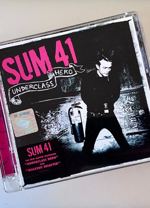 Obrázek k inzerátu: Sum 41 - Underclass hero CD