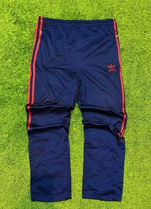 Adidas Originals Track Pants – Navy Blue with Red Stripes – Vintage Style, marca: adidas, estado: Muy bueno, tamaño: M, 19,80 €, 21,49 € Protección al comprador incluida