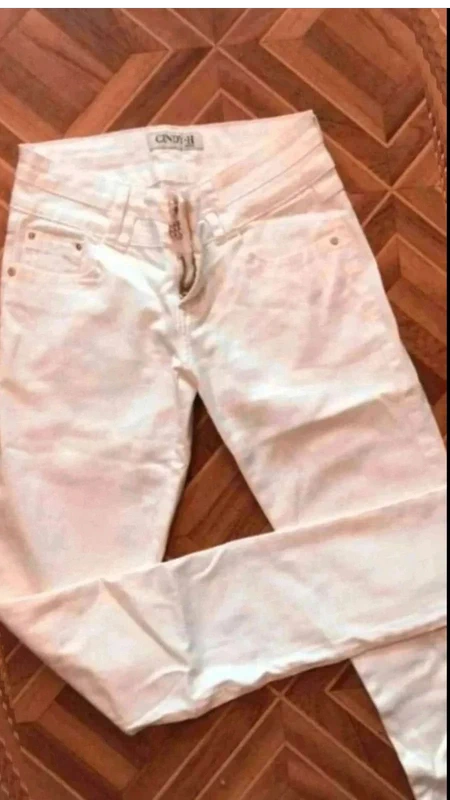 Jean taille 34 - photo numéro 2