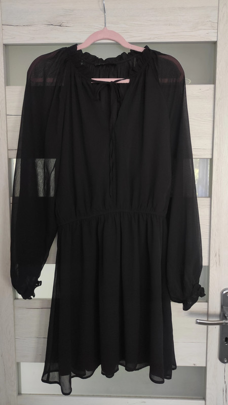 Sukienka mała czarna 1