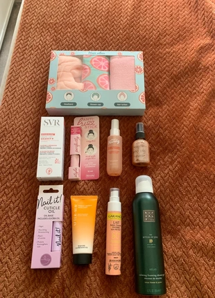 Lot beauté, marque: diverses, état: Neuf avec étiquette, 12,00 €, 13,30 € Protection acheteurs incluse