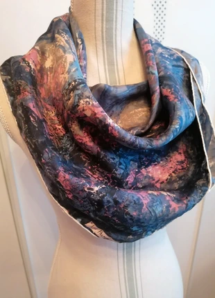 Foulard en soie vintage, brand: Vintage, condition: Very good, €3.00, €3.85 includes Buyer Protection