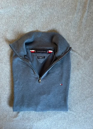 Pull Half Zip Tommy Hilfiger Bleu - Taille S - Très Bon État, merk: Tommy Hilfiger, staat: Heel goed, maat: S, € 30,00, € 32,20 inclusief Kopersbescherming