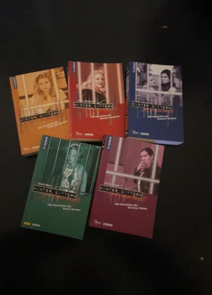 *Hinter Gittern 5 Bücher*, condizioni: Ottime, €8.50, €9.63 include la Protezione acquisti
