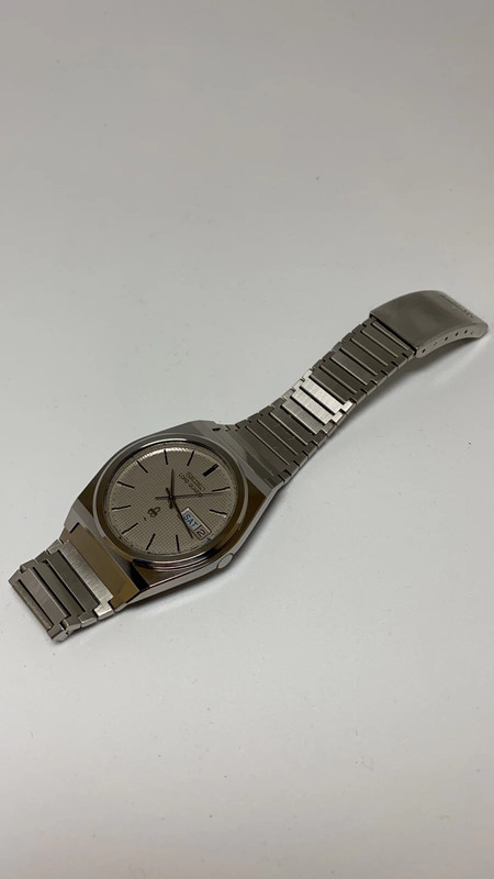 Seiko Lord Quartz 7143 7010