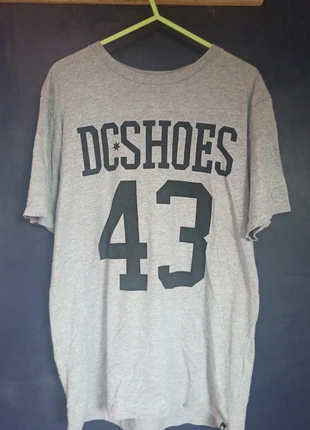 T shirt DC Shoes, marque: DC Shoes, état: Très bon état, taille: S, 5,00 €, 5,95 € Protection acheteurs incluse
