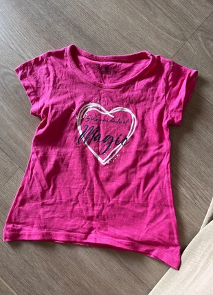 T-shirt 4 ans, marke: U Essentiel, zustand: Sehr gut, größe: 4 Jahre / 104, 1,00 €, 1,75 € inklusive Vinted-Käuferschutz