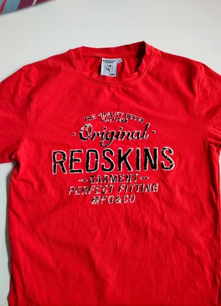 T-shirt redskins, marque: Redskins, état: Très bon état, taille: 12 ans / 152 cm, 8,00 €, 9,10 € Protection acheteurs incluse