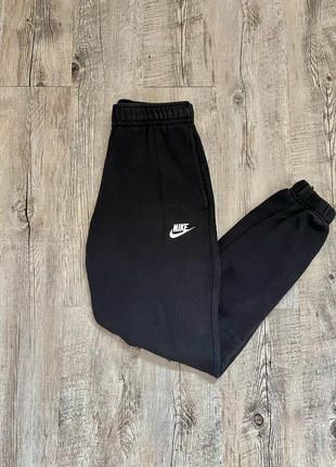 Jogging Nike noir - Taille XS, marke: Nike, zustand: Sehr gut, größe: XS, 20,00 €, 21,70 € inklusive Vinted-Käuferschutz