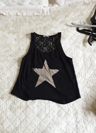 Top Bertrand noir etoile avec dos en dentelle, brand: Bershka, condizioni: Ottime, taglia: L / IT 44 / EU 40, €5.00, €5.95 include la Protezione acquisti