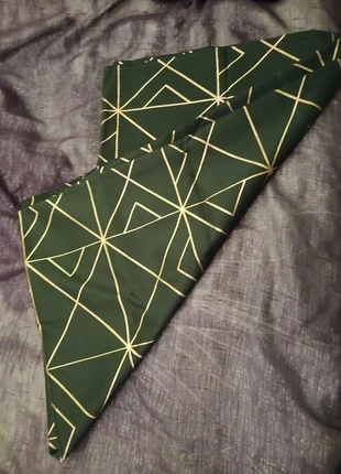 Nappe en tissu noir et doré, brand: TISSU, condition: Very good, €10.00, €11.20 includes Buyer Protection