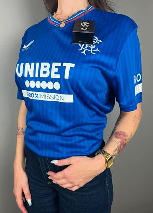 Maillot domicile Castore Glasgow Rangers 2023/2024 neuf avec étiquette L, marque: Castore, état: Neuf avec étiquette, taille: L, 30,00 €, 32,20 € Protection acheteurs (Pro) incluse