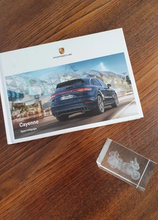 Lot collection Porsche et figurine moto en verre, marke: Porsche, zustand: Neu, 12,00 €, 13,30 € inklusive Vinted-Käuferschutz