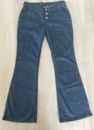 Levi’s pate d’éléphant 31x32, brand: Levi's, condizioni: Ottime, taglia: M / IT 42 / EU 38, €15.00, €16.45 include la Protezione acquisti