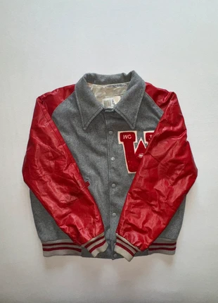 Veste universitaire , état: Bon état, taille: M, 24,00 €, 25,90 € Protection acheteurs (Pro) incluse