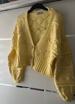 Yellow knitwear, merk: Yellow, staat: Nieuw zonder prijskaartje, maat: Universele maat, € 9,00, € 10,15 inclusief Kopersbescherming