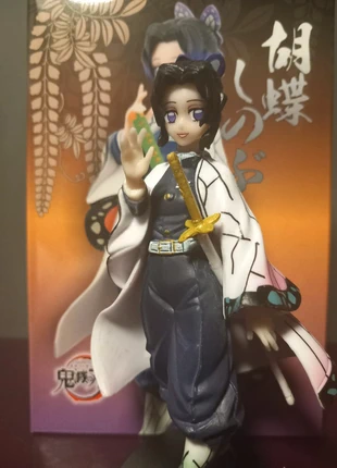Figura de demonslayer shinobu kocho, marca: Demon Slayer, estado: Muito bom, tamanho: Tamanho único, €11.00, €12.25 inclui Proteção do Comprador