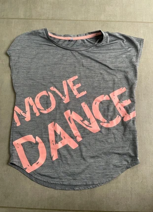 Tee shirt move danse, condition: Very good, size: 10 years / 140 cm, €4.00, €4.90 includes Buyer Protection
