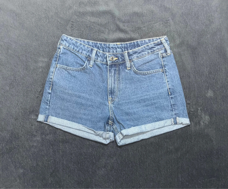 Sprzedam damskie krótkie spodenki jeansowe H&M, rozmiar S, idealne na lato! 4