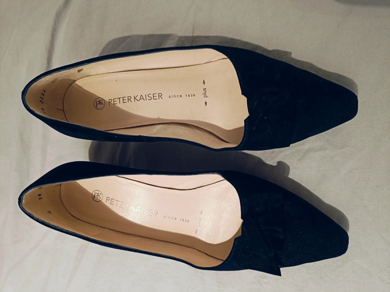 Peter Kaiser pumps 2