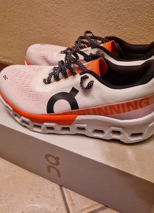Scarpe da corsa ON Cloudmonster 2, merk: On, staat: Heel goed, maat: 42, € 80,00, € 84,70 inclusief Kopersbescherming