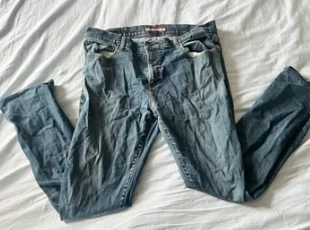 Men’s Tommy Hilfiger Jeans - slightly frayed, brand: Tommy Hilfiger, condition: Satisfactory, size: M, €10.00, €11.20 includes Buyer Protection