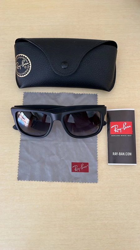 occhiali da sole Ray Ban Vinted