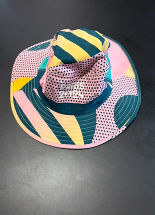 Bob officiel Paris 2024 taille 58, brand: Decathlon, condition: Very good, size: 58, €40.00, €42.70 includes Buyer Protection