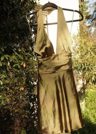 Robe XS courte et ample, dos nu pour soirée d’été, marca: Zara, estado: Muy bueno, tamaño: XS / 34 / 6, 18,00 €, 19,60 € Protección al comprador incluida