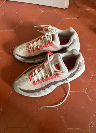 Nike Air Max 95 OG Taille 40 Collector Coloris Rare, marca: Nike, estado: Muy bueno, tamaño: 40, 50,00 €, 53,20 € Protección al comprador incluida