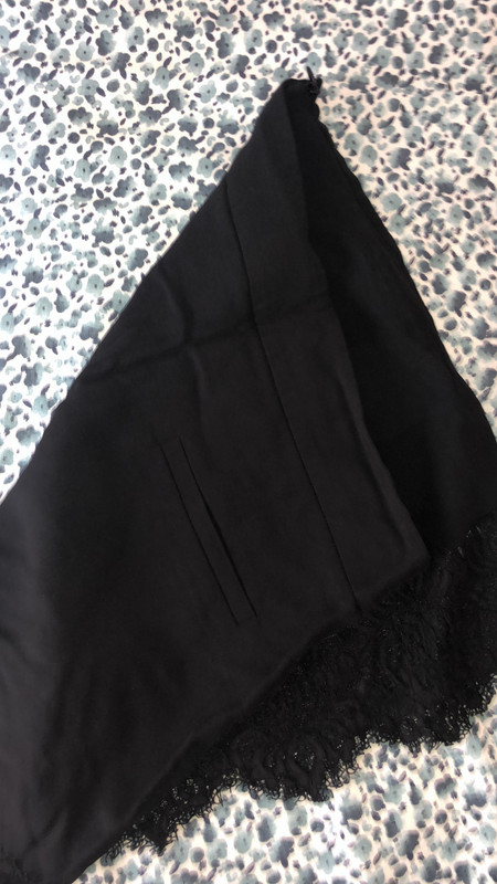 Short dentelle noir best sale zara