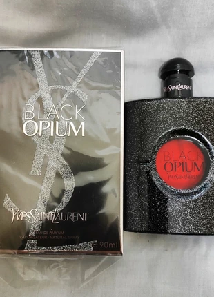 Eau de parfum. 90ml Black Opium nouveau, marque: Opium, état: Neuf avec étiquette, 34,00 €, 36,40 € Protection acheteurs incluse
