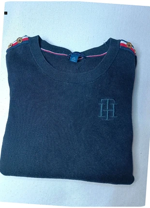 Pull tommy Hilfiger femme, taille XS, noir, logo brodé, bouton doré., brand: Tommy Hilfiger, condition: Very good, size: XS, €23.65, €25.53 includes Buyer Protection