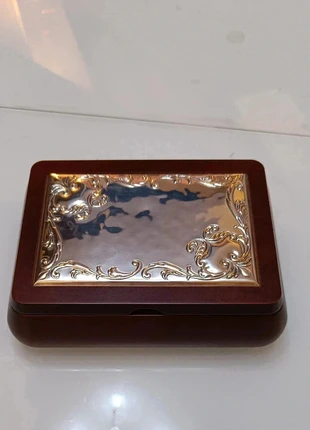 Boîte à bijoux en bois massif et plaque d’argent ciselé neuve, finition luxe, condition: New without tags, €40.00, €42.70 includes Buyer Protection
