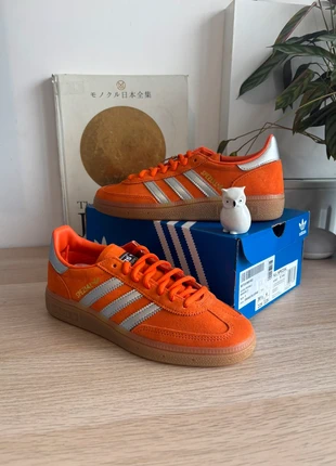 Adidas Originals Handball Spezial Orange et Argent, marke: adidas, zustand: Neu, mit Etikett, größe: 36.5, 84,99 €, 89,94 € inklusive Vinted-Käuferschutz