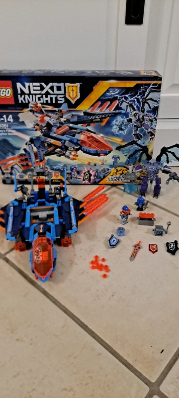 Lego Nexo knights 70351 Le faucon de combat de Clay Vinted