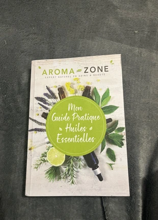 Mon guide huile essentielle, condizioni: Ottime, €3.00, €3.85 include la Protezione acquisti